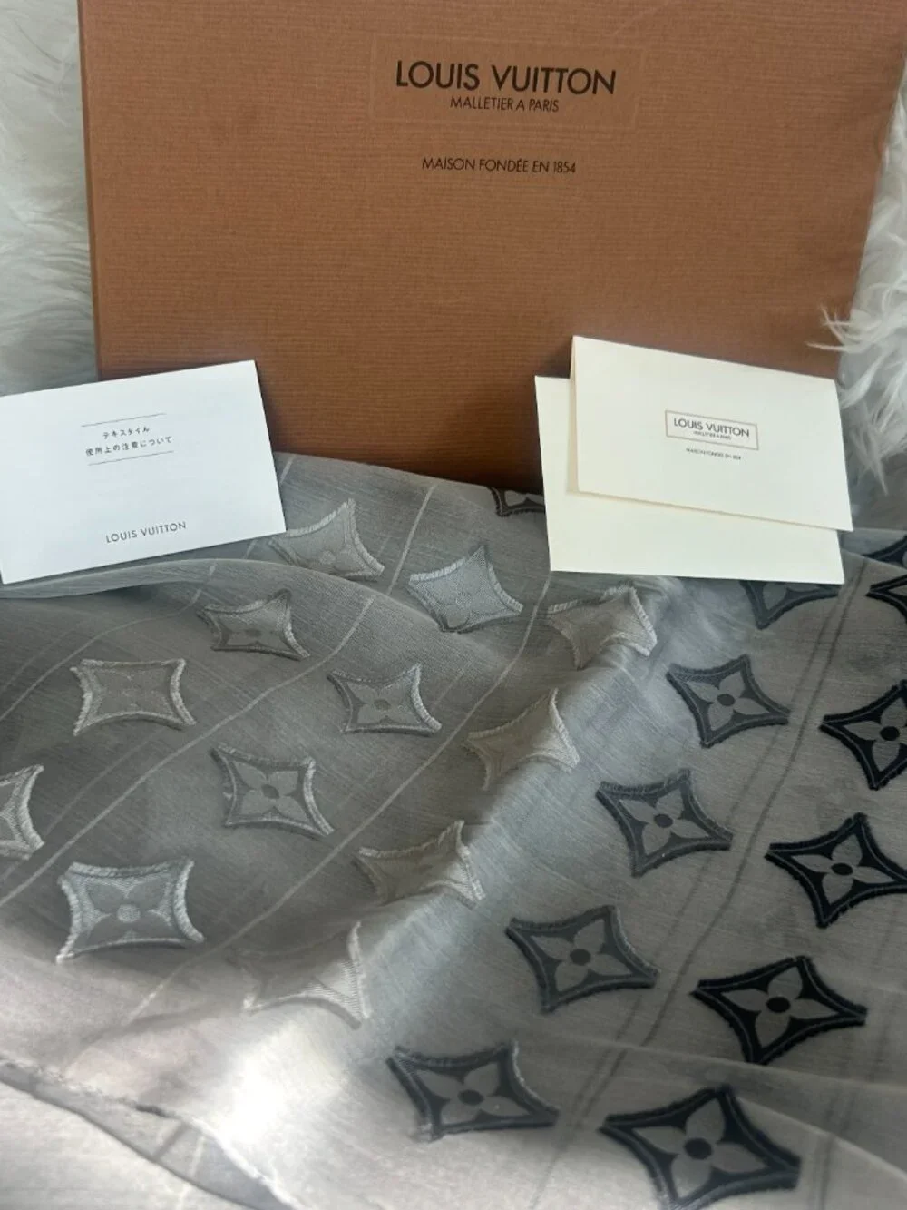 Louis Vuitton  Ombré Monogram Fleur Silk Scarf